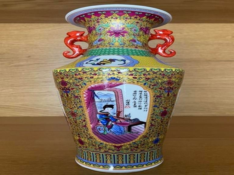 Oriental twin vases.Twin glazed vases in oriental style good for home decorating, gift, souvenir. (1 of 5)
