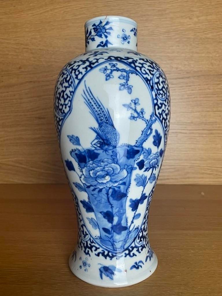 Chinese Blue&White Porcelain HandPainted Exquisite Figure Vases: Chinese Blue&White Porcelain HandPainted Exquisite Figure Vases