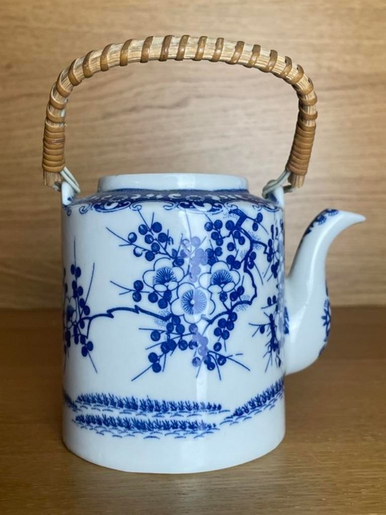 Vintage 20th C. Mid-Century Blue White Porcelain Teapot Wicker Bamboo Japan: Vintage 20th C. Mid-Century Blue White Porcelain Teapot Wicker Bamboo Japan