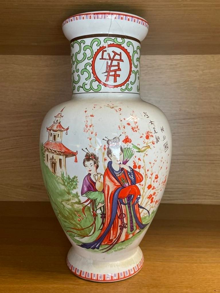 Vintage Chinese Famille Rose family Flowers Vase (1 of 6)