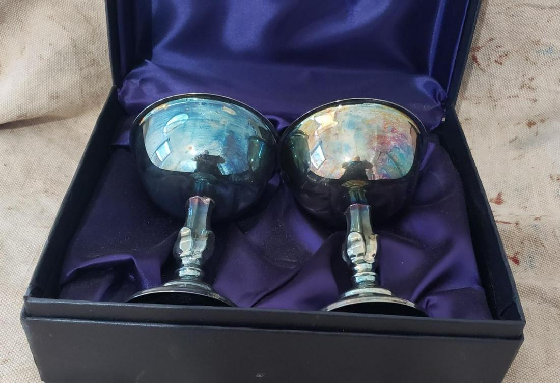 Judaica, Pair of copper KIDDUSH WINE CUP GOBLET: Pair of copper KIDDUSH WINE CUP GOBLET