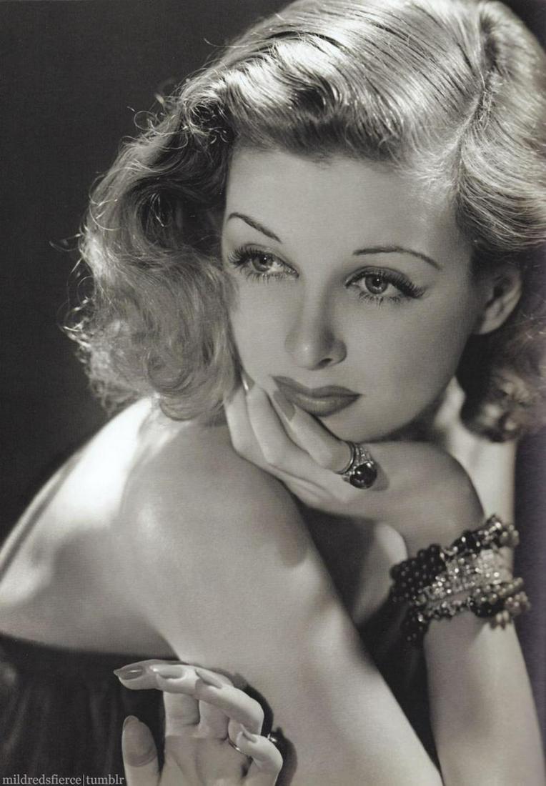 GEORGE HURRELL - Joan Bennett: GEORGE HURRELL - Joan Bennett. Vintage printing from portraits The actual items are crisp images Black on black archival matting , 11x14