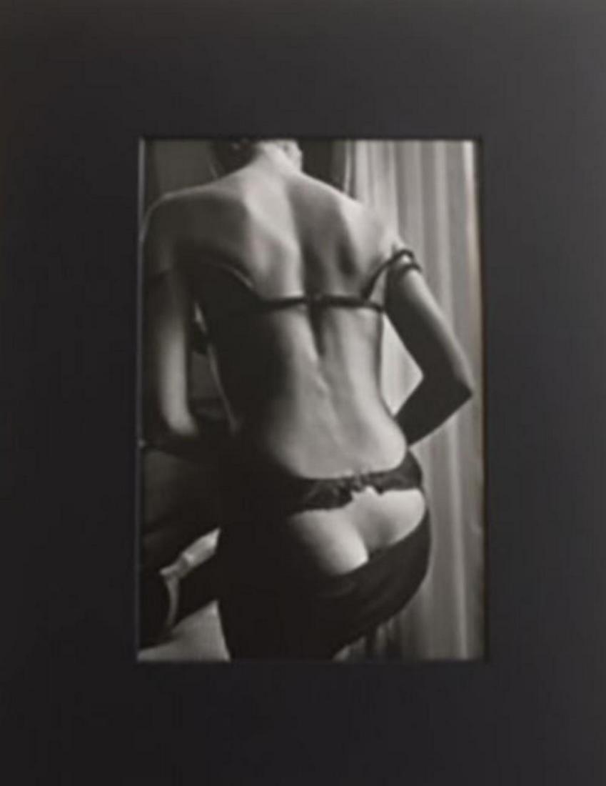 JEANLOUP SIEFF - NUDE: JEANLOUP SIEFF - NUDE. Vintage printing from portraits The actual items are crisp images Black on black archival matting , 11x14