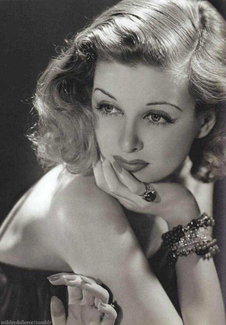 GEORGE HURRELL - Joan Bennett: GEORGE HURRELL - Joan BennettVintage printing Photolitho, The actual items are crisp images Black on black archival matting size Approx: 11x14