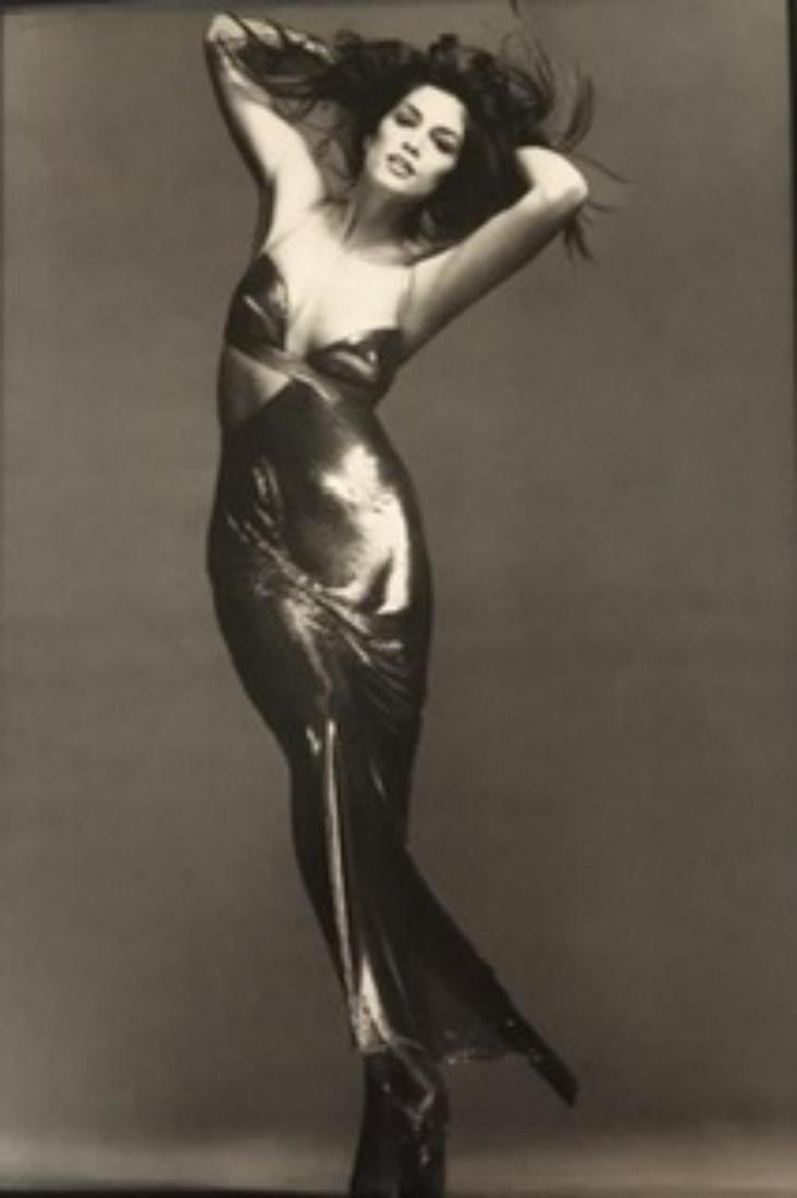 Richard Avedon, Cindy Crawford, 1994: Richard Avedon, Cindy Crawford, 1994. Vintage printing from portraits The actual items are crisp images Black on black archival matting , approx : 11x14 inches