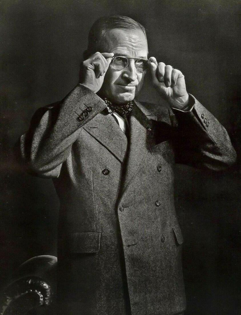 YOUSUF KARSH, HARRY S. TRUMAN - 1946: Photographer: Yousuf Karsh (Armenian born Canadian, 1908 - 2002) - Internationally renowned Canadian photographer best known for iconic portraits of historical figures including world leaders, artists
