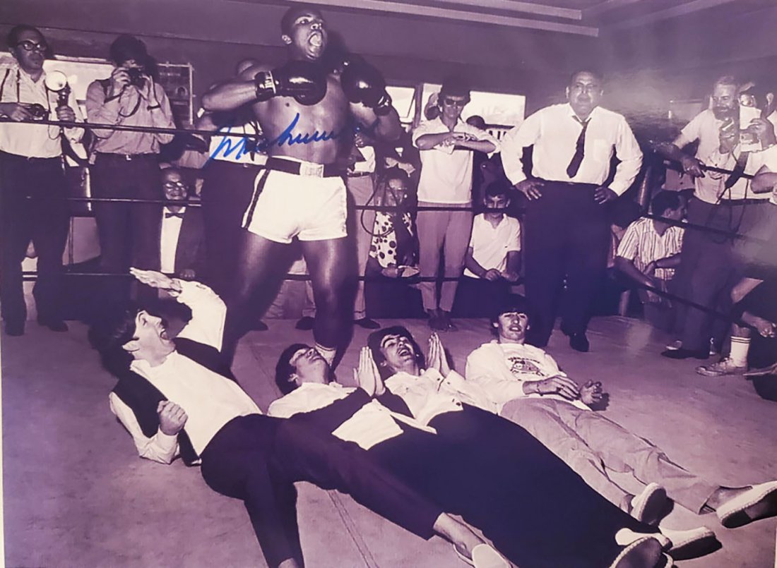 Muhammad Ali, autographed 8x10 photo: Muhammad Ali, autographed 8x10 photo