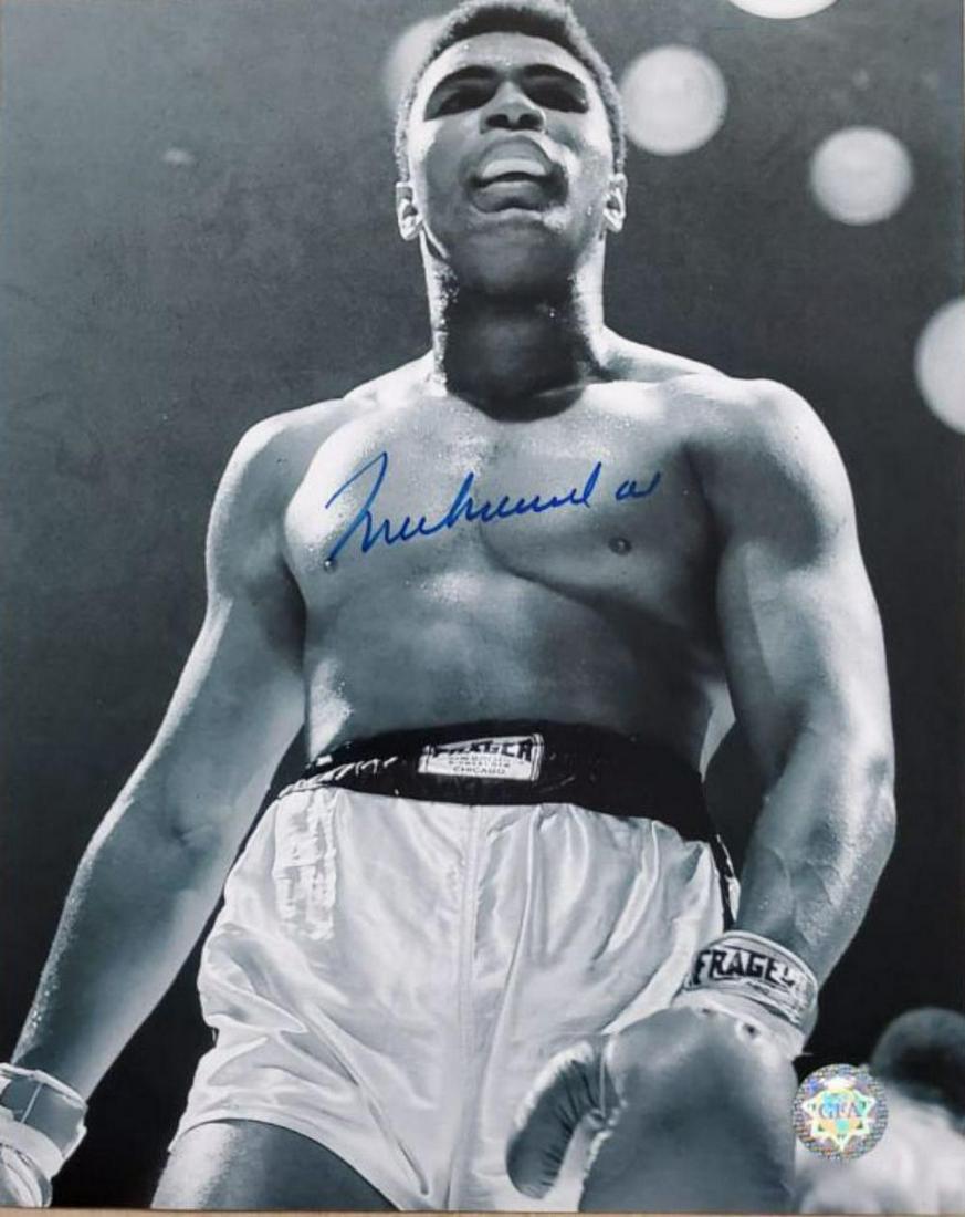 Muhammad Ali, autographed 8x10 photo with coa (1 of 1)