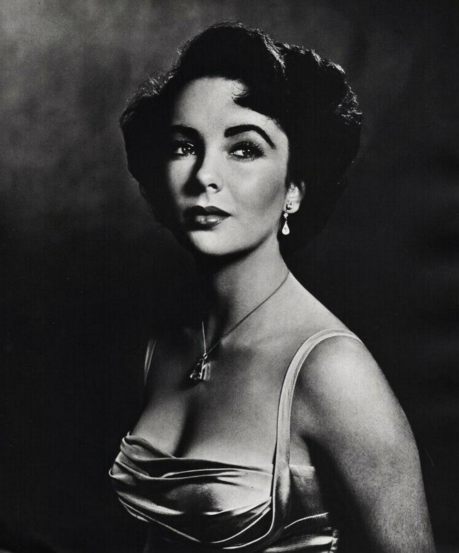 PHILIPPE HALSMAN, 1948 Vintage Elizabeth Taylor (1 of 1)