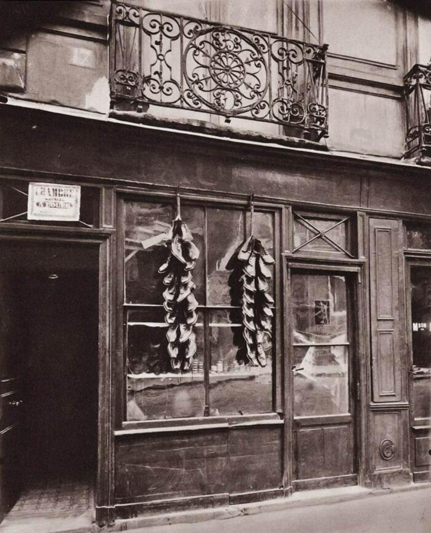 Eugene Atget, 1890 Vintage SHOE STORE Market (1 of 1)