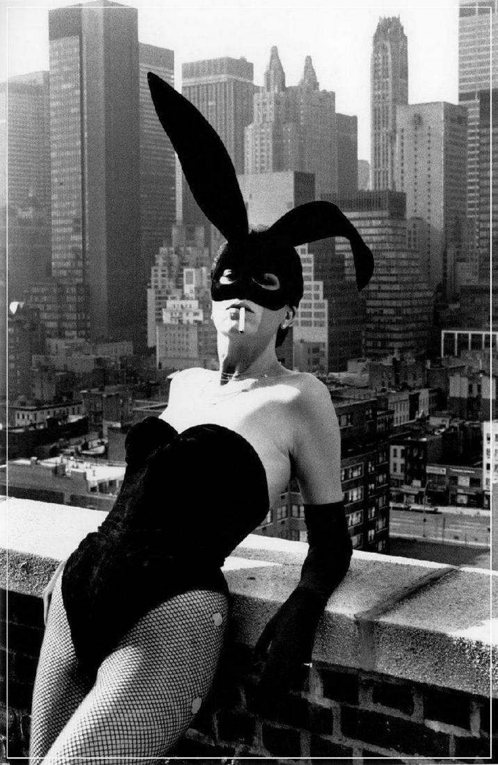 Helmut Newton, Elsa Peretti II, New York 1975, Silver (1 of 7)