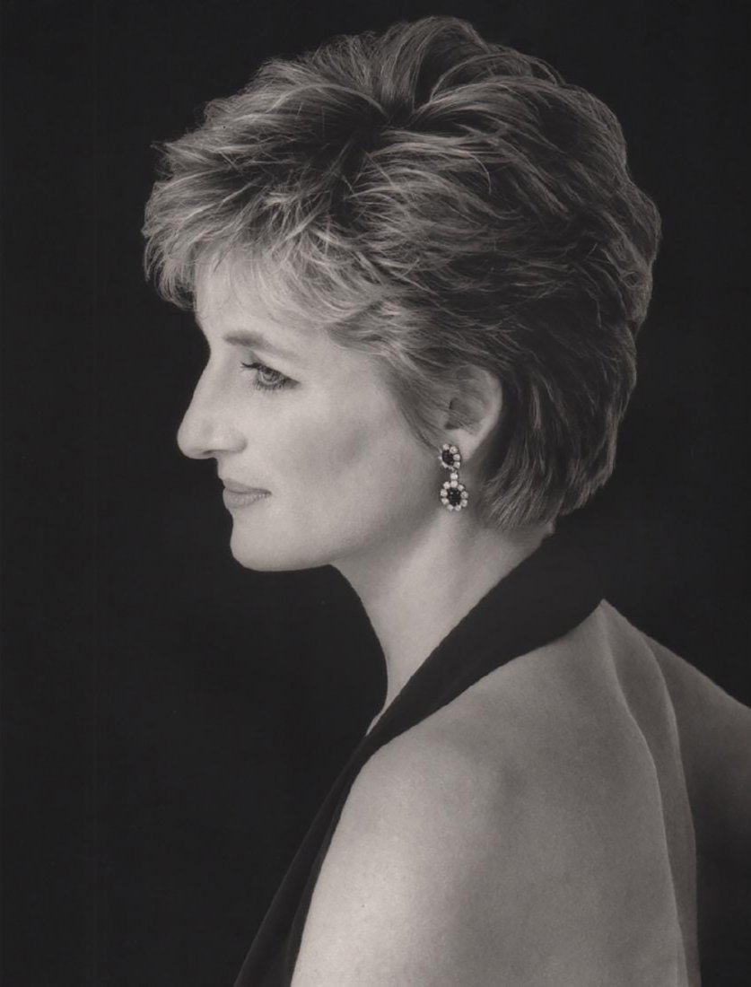 PATRICK DEMARCHELIER - Princess Diana. London 1993: Photographer: PATRICK DEMARCHELIER: internationally renowned fashion and portrait photographer known for his ability to represent the true personalities of his subjects. He discovered his passion at 1