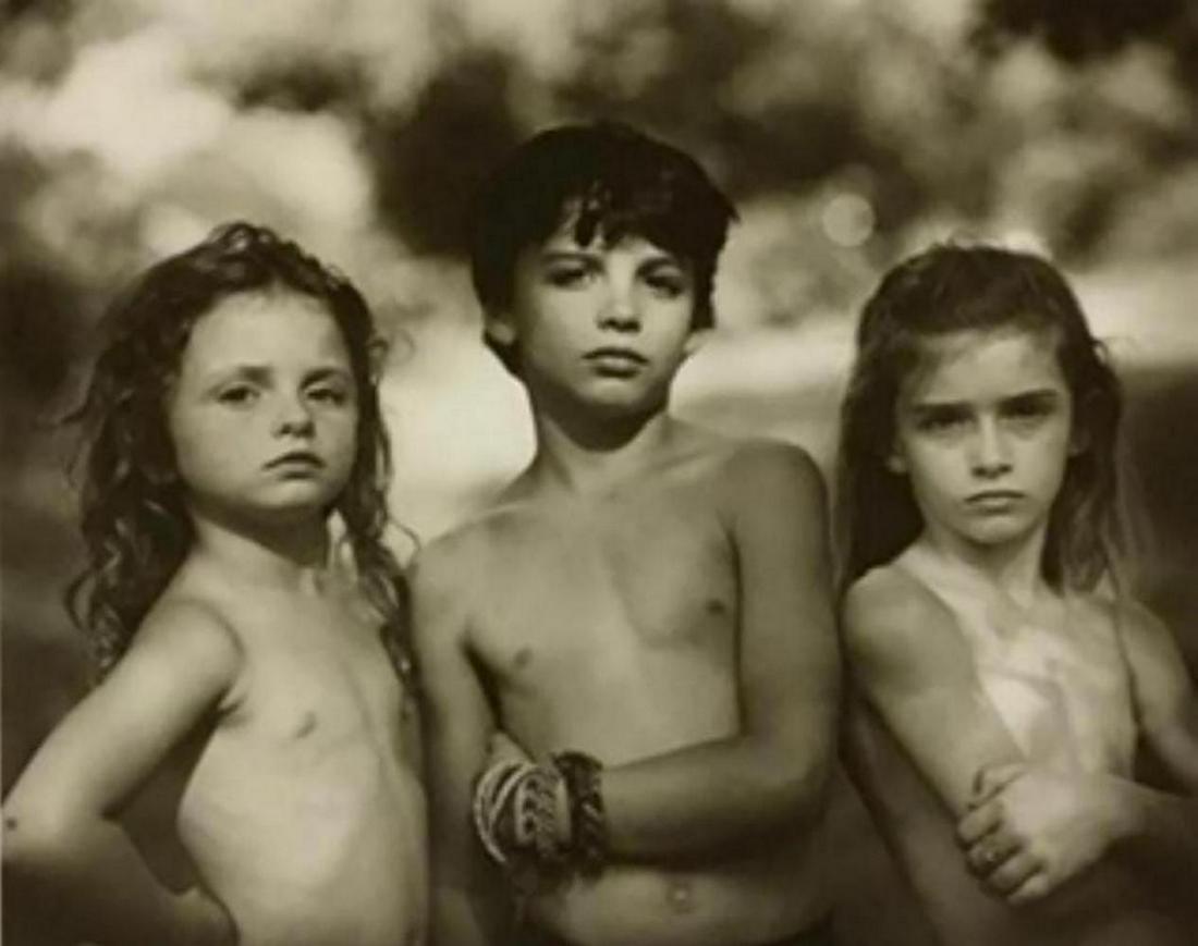 Sally Mann, Emmett, Jessie and Virginia , 1989: Photographer: Sally Mann is an American photographer, widely known for her large-format, black-and-white photographs - at first of her young children, then later of landscapes suggesting decay and dea