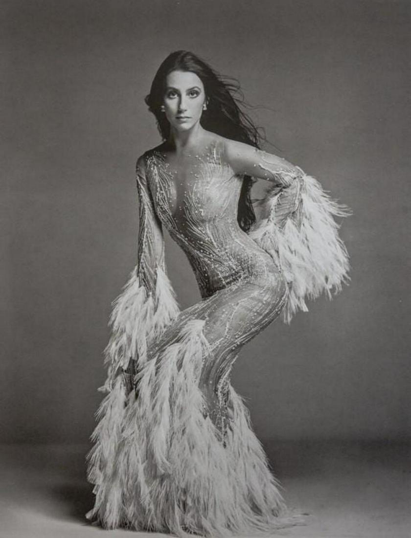 Richard Avedon- Cher, Los Angeles, 14. September 1974.: Photographer: Richard Avedon (American, 1923 - 2004) - internationally renowned portrait and fashion photographer, one of the most important and influential photographers during the last half of the t