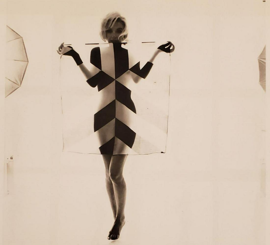 Bert Stern "Marilyn Monroe The Last Sitting - 1962": Photographer: Bert Stern: Bert Stern, the famous commercial and fashion photographer of the 60s, was the last to be granted a sitting by Marilyn Monroe six weeks before her tragic death. The three-day