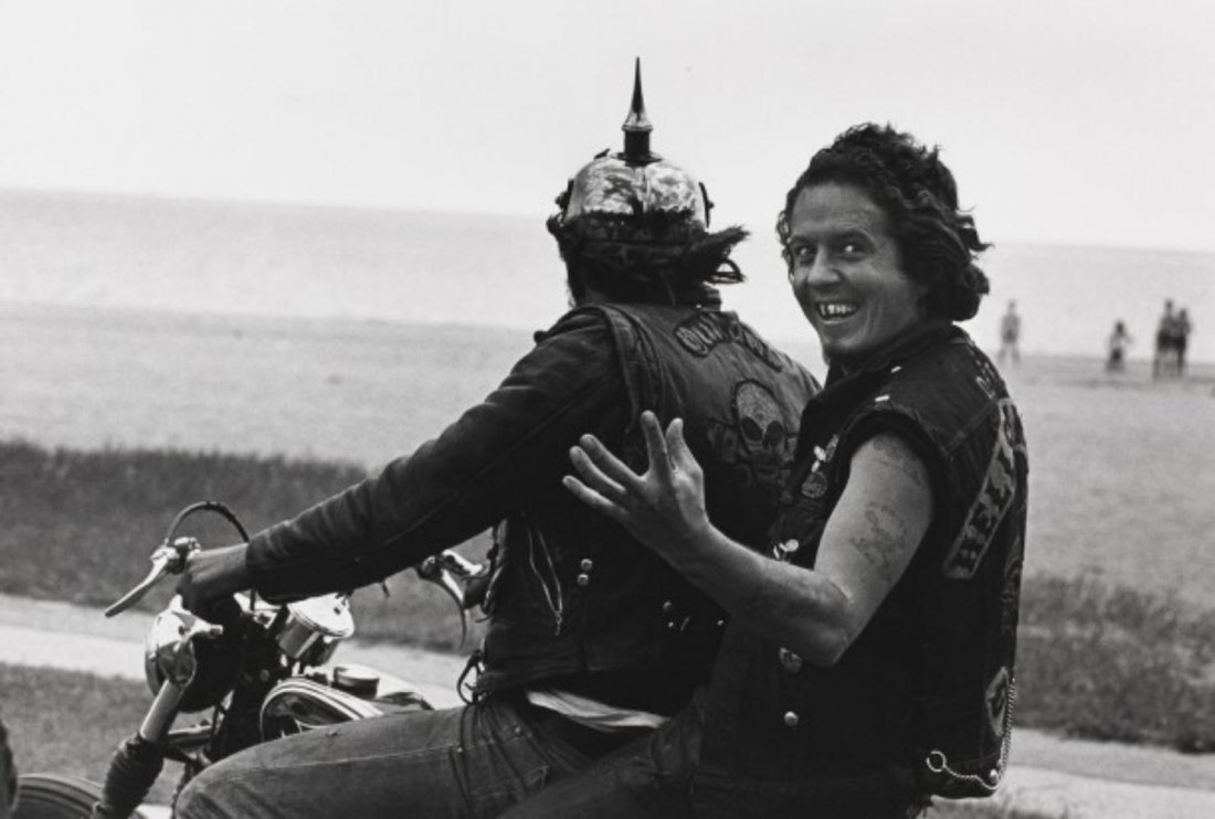 Danny Lyon Funny Sonny packing W/Zipco, Milwaukee, 1960: Photographer: Danny Lyon is an American photographer and filmmaker. All of Lyon's publications work in the style of photographic New Journalism, meaning that the photographer has become immersed in wi