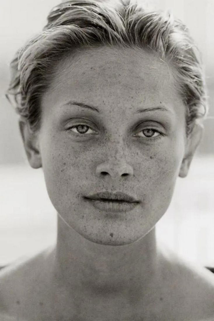 PETER LINDBERGH - Marie-Sophie Wilson, France, 1987: Photographer: Peter Lindbergh was a German fashion photographer and film director. He had studied arts in Berlin and Krefeld, and exhibited his works before graduation. In 1971, he turned to photograp