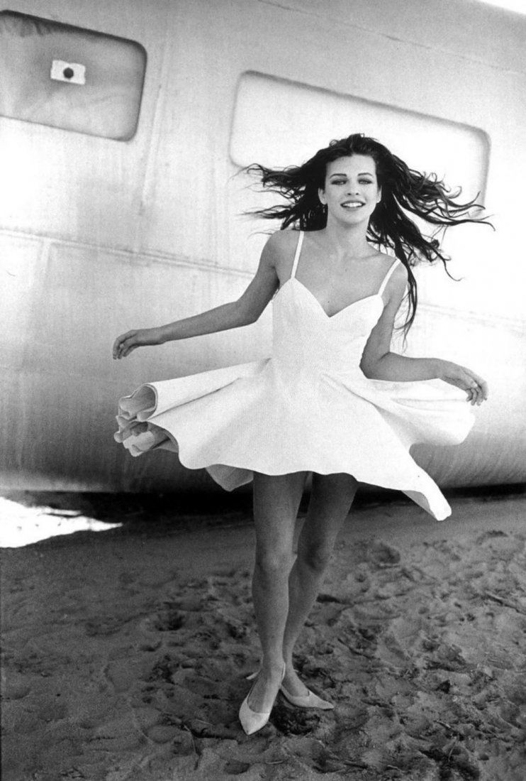 Peter Lindbergh, Milla Jovovich, Vogue Paris May 1990 (1 of 1)