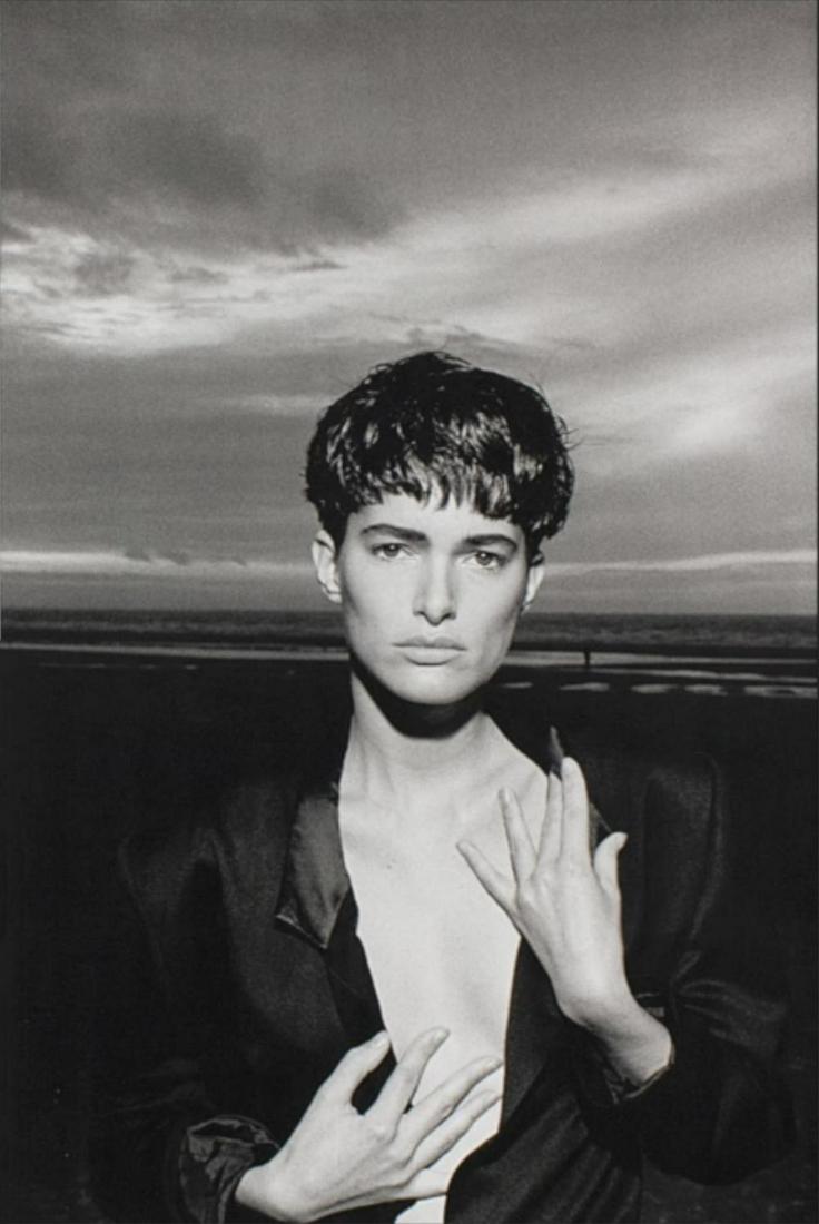 Peter Lindbergh, Linda Evangelista, 1990: Photographer: Peter Lindbergh was a German fashion photographer and film director. He had studied arts in Berlin and Krefeld, and exhibited his works before graduation. In 1971, he turned to photograp