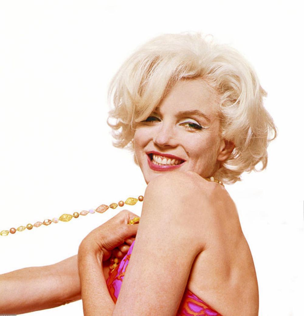 Bert Stern "Marilyn Monroe The Last Sitting - 1962": Photographer: Bert Stern: Bert Stern, the famous commercial and fashion photographer of the 60s, was the last to be granted a sitting by Marilyn Monroe six weeks before her tragic death. The three-day