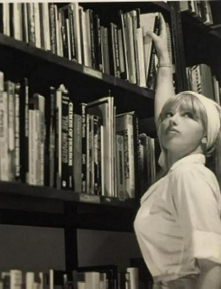 Cindy sherman, #13, 1978 (1 of 1)