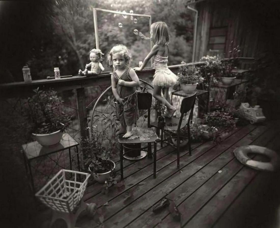 Sally Mann, Blowing bubbles , 1987: Photographer: Sally Mann is an American photographer, widely known for her large-format, black-and-white photographs at first of her young children, then later of landscapes suggesting decay and death