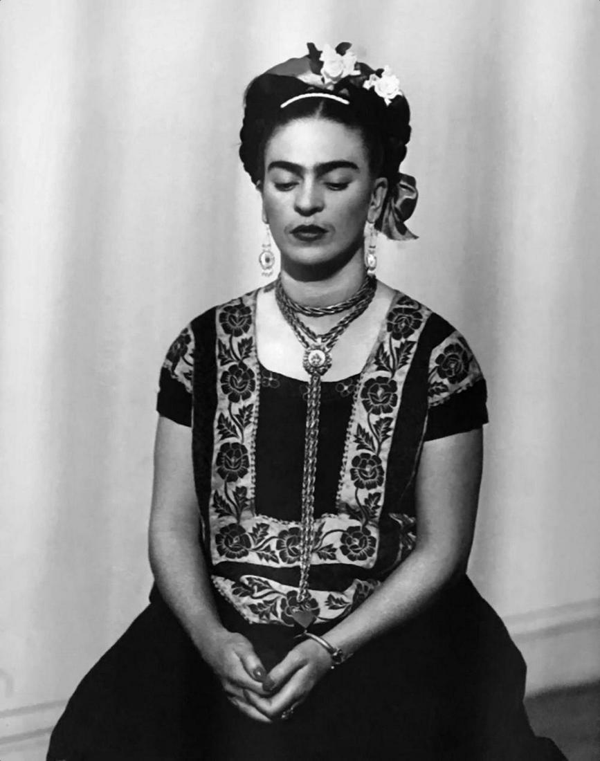 Dora Maar, Frida Kahlo, 1939 - Large Format: Photographer: Dora Maar Subject/Title: Frida Kahlo Date Of Negative: 1939 Type Of Print: Authentic Vintage Sheet Fed Photogravure/Heliogravure Date Of Print: 2021 Publisher: Taschen GmbH Paper: Medium