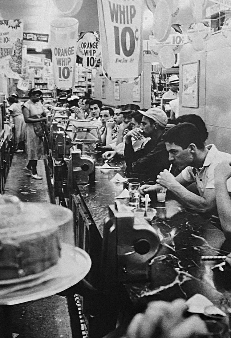 Robert Franks, Drugstore- Detroit, 1955 (1 of 1)