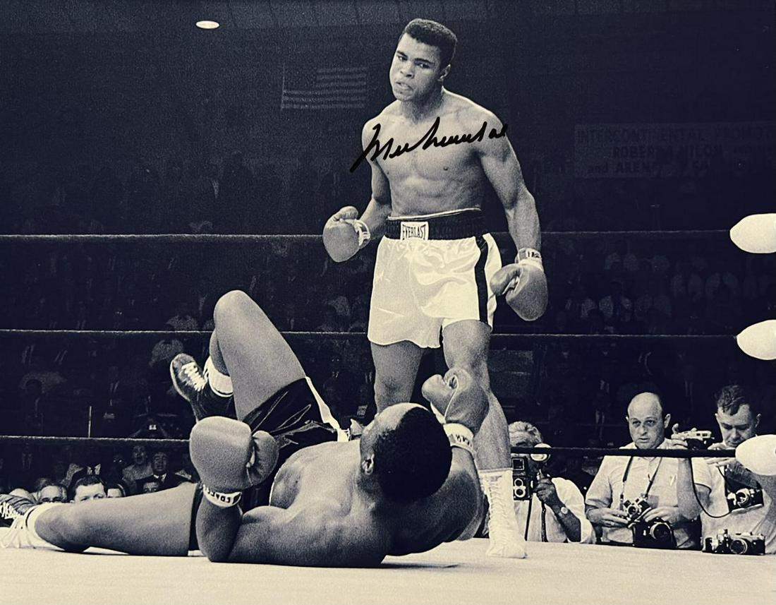 Muhammad Ali, Autographed 8x10 photo, WITH COA (1 of 1)