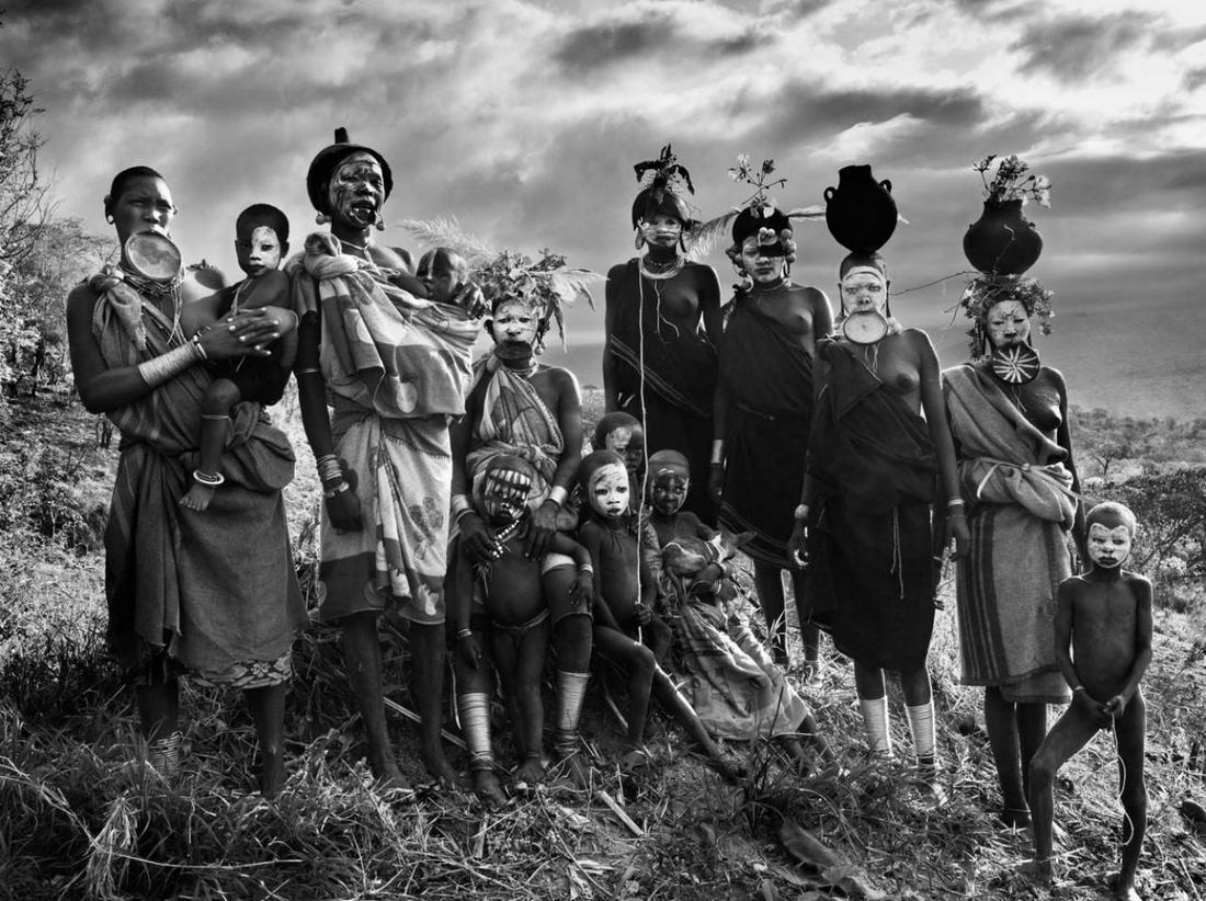 David Yarrow, EASTER SUNDAY KIBBISH, ETHIOPIA 2013 (1 of 1)