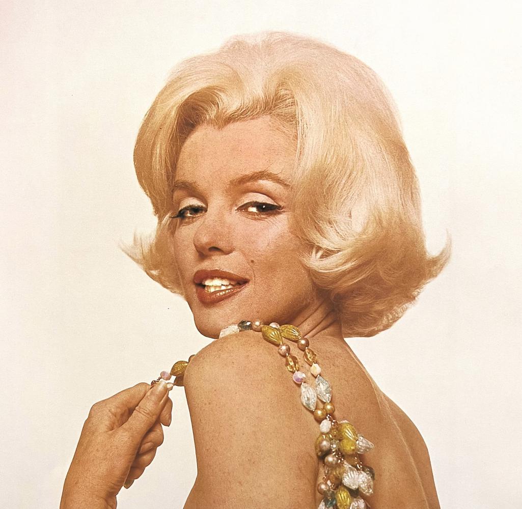 Bert Stern "Marilyn Monroe The Last Sitting - 1962": Photographer: Bert Stern: Bert Stern, the famous commercial and fashion photographer of the 60s, was the last to be granted a sitting by Marilyn Monroe six weeks before her tragic death. The three-day