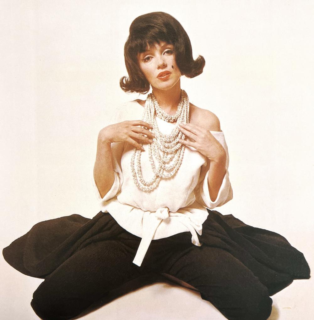 Bert Stern "Marilyn Monroe The Last Sitting - 1962": Photographer: Bert Stern: Bert Stern, the famous commercial and fashion photographer of the 60s, was the last to be granted a sitting by Marilyn Monroe six weeks before her tragic death. The three-day