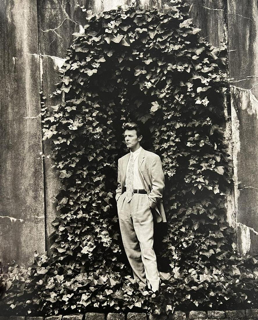 Annie Leibovitz, David Bowie, Atlanta, Georgia, 1990: Photographer: Annie Leibovitz October 2, 1949. Anna-Lou "Annie" Leibovitz is an American portrait photographer. She is best known for her engaging portraits, particularly of celebrities, which often f