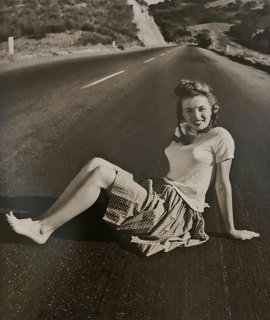 Andre de Dienes, Marilyn Monroe, Life on the highway, 1945 (1 of 1)