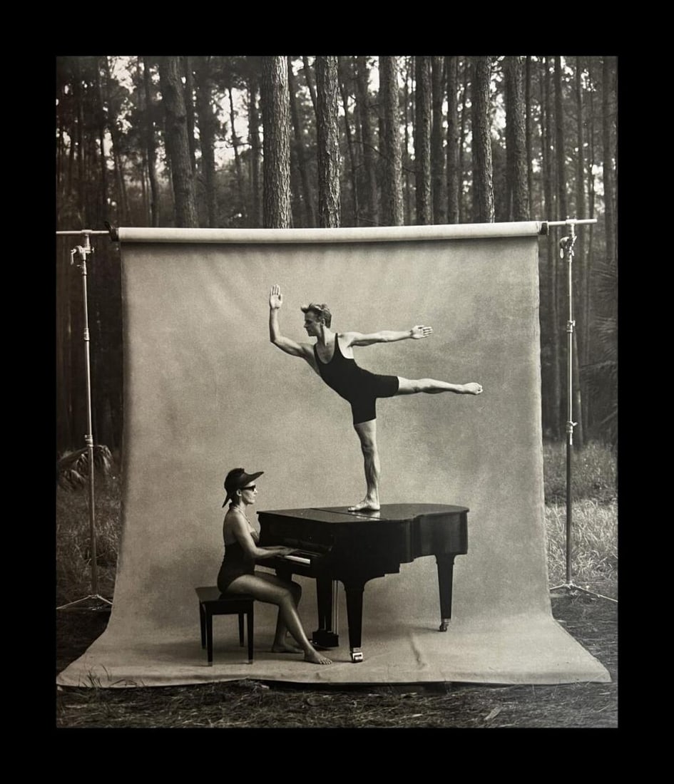Annie Leibovitz, Mikhail Baryshnikov, Florida, 1990: Photographer: Annie Leibovitz October 2, 1949. Anna-Lou "Annie" Leibovitz is an American portrait photographer. She is best known for her engaging portraits, particularly of celebrities, which often f
