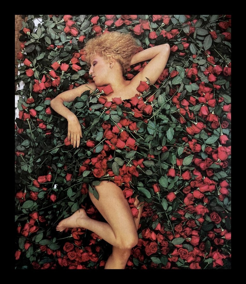 Annie Leibovitz, Bette Midler, New York City, 1979: Photographer: Annie Leibovitz October 2, 1949. Anna-Lou "Annie" Leibovitz is an American portrait photographer. She is best known for her engaging portraits, particularly of celebrities, which often f