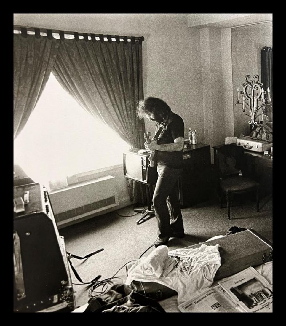 Annie Leibovitz, Jerry Garcia, New York City, 1973: Photographer: Annie Leibovitz October 2, 1949. Anna-Lou "Annie" Leibovitz is an American portrait photographer. She is best known for her engaging portraits, particularly of celebrities, which often f