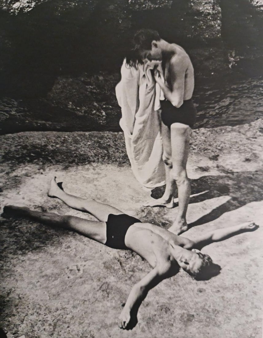 Herbert List, Portofino, Italy, circa 1936 - 1: Title: Herbert List, Portofino, Italy, circa 1936 - 1 Type: Sheet-Fed Photogravures Year: 1988 Publisher: Twin Palms Publishers Size: 10" x 8.5" Print Origin: Japan Condition: Excellent