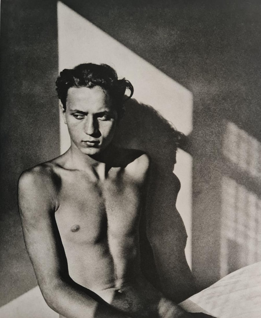 Herbert List, Hamburg, Germany, 1931: Title: Herbert List, Hamburg, Germany, 1931 Type: Sheet-Fed Photogravures Year: 1988 Publisher: Twin Palms Publishers Size: 10" x 8" Print Origin: Japan Condition: Excellent