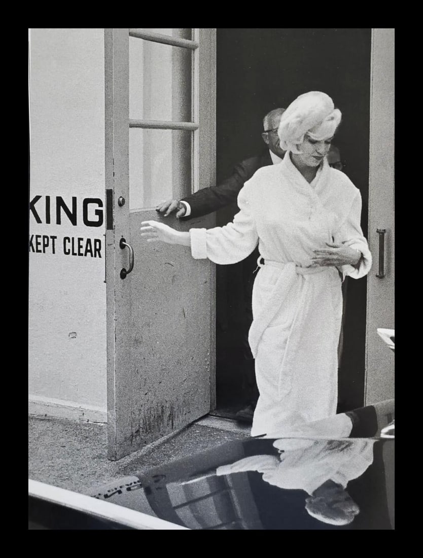 Lawrence Schiller, Marilyn Monroe, 1962 - 7: Photographer: Lawrence Schiller is an American producer, screenwriter, and photographer best known for his candid photos of Marilyn Monroe. Subject/Title: Marilyn Monroe Date Of Negative: 1962 Type Of