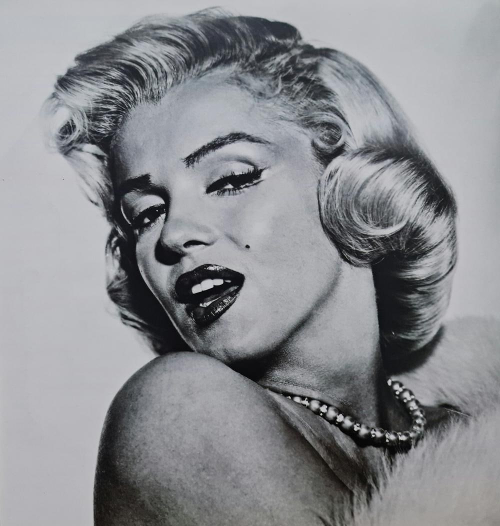 Marilyn Monroe dolled up head shot: Title: Marilyn Monroe dolled up head shot Year: Circa 1950's Size: 10.5" x 10.5" Medium: Duotone Photo Engraving Publisher: Parragon Published: 2008 Condition: Excellent Certificate of Authenticity in
