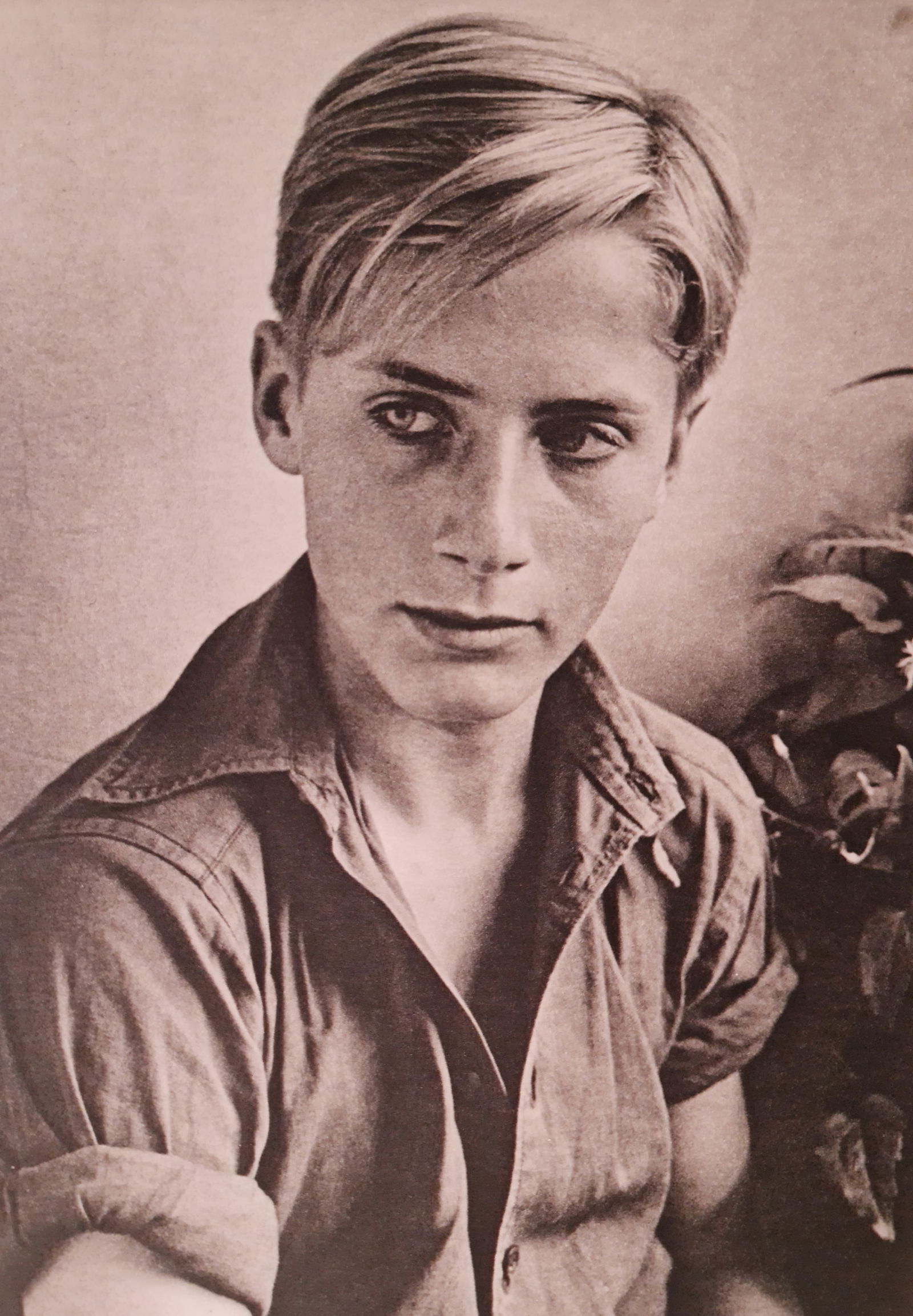 Herbert List, Munich, Germany, 1954 - 1: Title: Herbert List, Munich, Germany, 1954 - 1 Type: Sheet-Fed Photogravures Year: 1988 Publisher: Twin Palms Publishers Size: 10" x 7" Print Origin: Japan Condition: Excellent