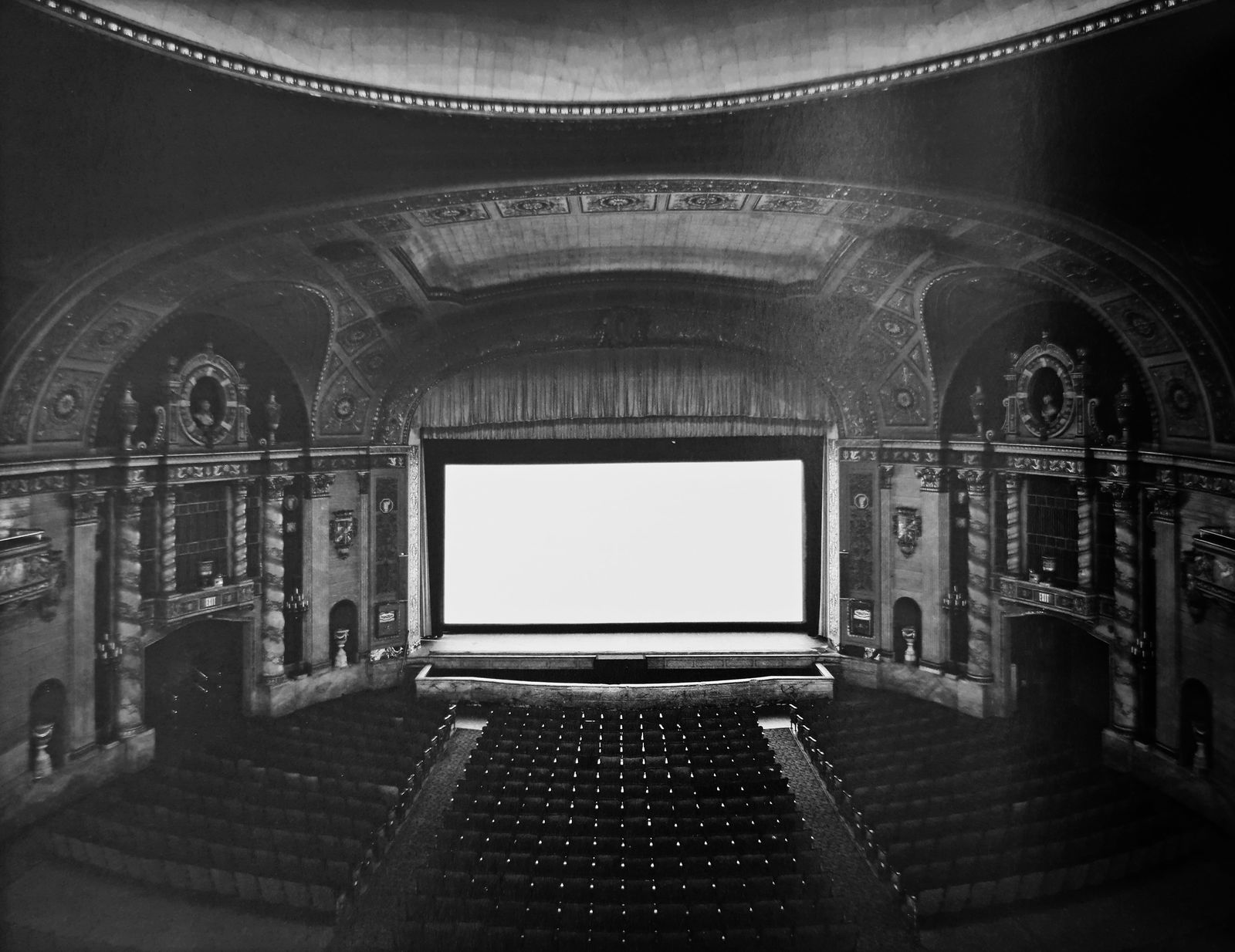 Hiroshi Sugimoto, U.A Walker, New York, 1978 (1 of 1)