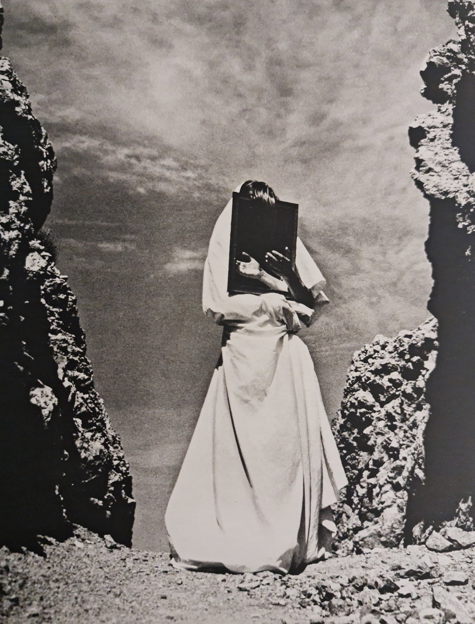 Herbert List, Lykabettos, Athens, Greece, 1936 - 1: Title: Herbert List, Lykabettos, Athens, Greece, 1936 - 1 Type: Sheet-Fed Photogravures Year: 1988 Publisher: Twin Palms Publishers Size: 10.5" x 8" Print Origin: Japan Condition: Excellent