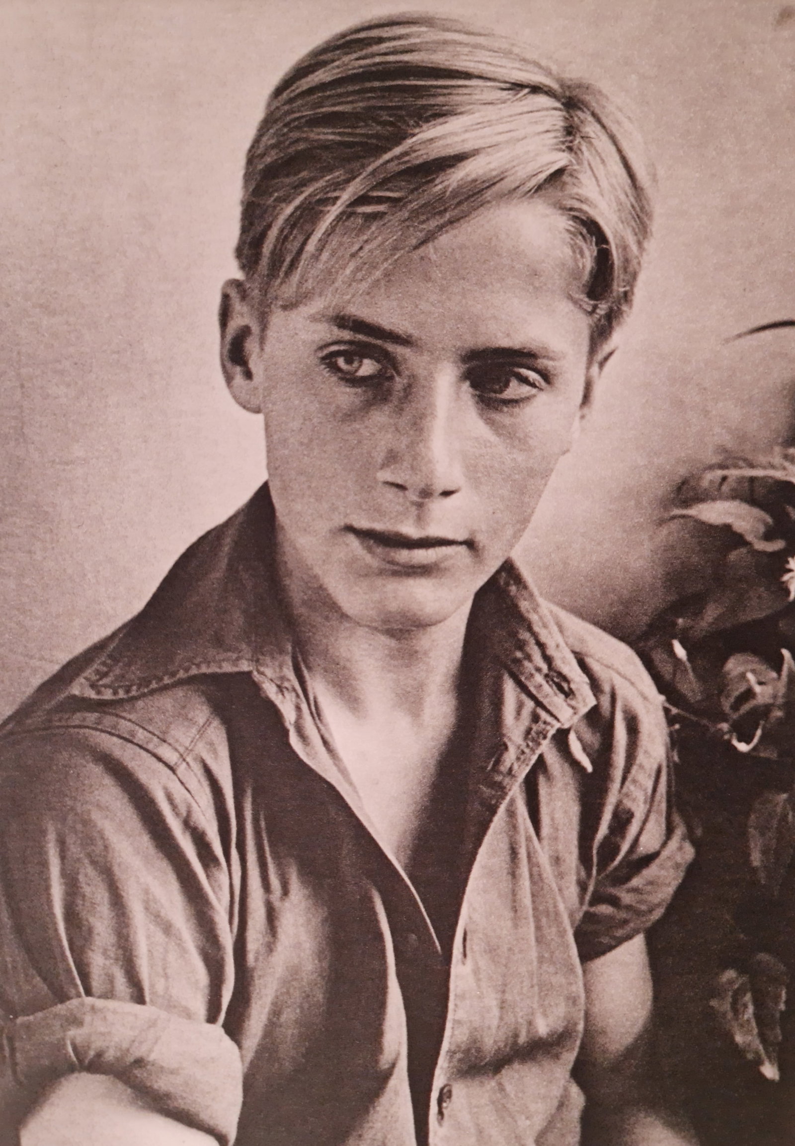 Herbert List, Munich, Germany, 1954 - 1: Title: Herbert List, Munich, Germany, 1954 - 1 Type: Sheet-Fed Photogravures Year: 1988 Publisher: Twin Palms Publishers Size: 10" x 7" Print Origin: Japan Condition: Excellent