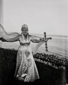 Diane Arbus, Lady with cross, Undated