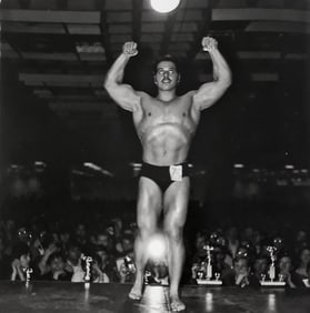 Diane Arbus, Muscle man contestant, N.Y.C., 1968
