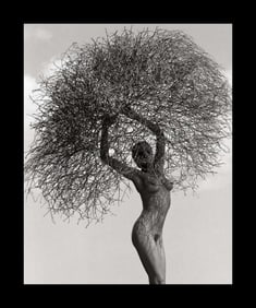 Herb Ritts - Neith with tumbleweed, Paradise cove, 1986