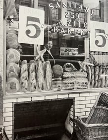 Berenice Abbott, Bread Store, 259 Bleecker Street, 1930s