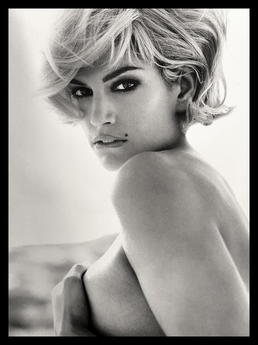 Herb Ritts, Cindy Crawford, Malibu, 1993: Photographer: Herbert "Herb" Ritts (American, 1952 - 2002) - renowned fashion, art and celebrity photographer. Subject: "Cindy Crawford, Malibu" Date Of Negative: 1993 Type Of Print: Fine Duotone Phot